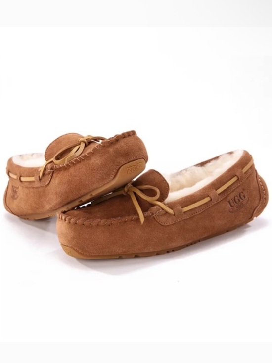 UGG Shoes - UGG Australia ~ Dakota Moccasin Fur Lined Slippers 🤎 Women's Size 7, NWOT